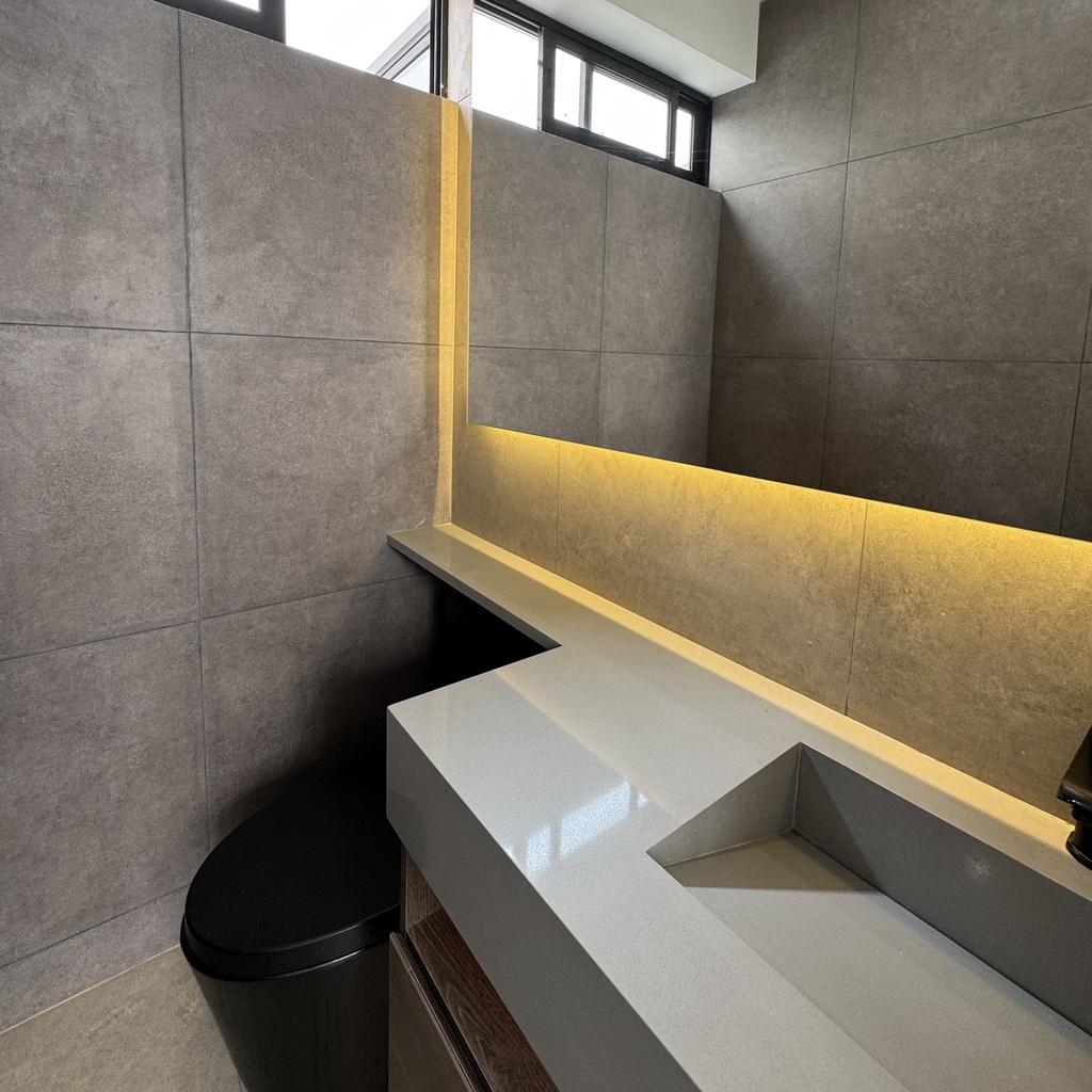 ESPEJO RETROILUMINADO "BASIKA"