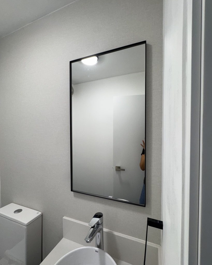 ESPEJO CON MARCO DE PLATINA 