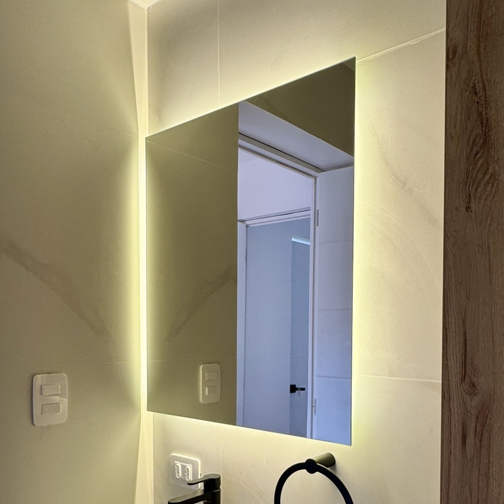 ESPEJO RETROILUMINADO "BASIKA" SMALL