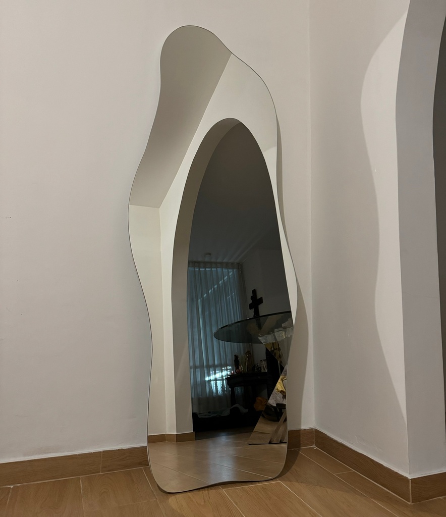 ESPEJO CUERPO COMPLETO "TAINI"